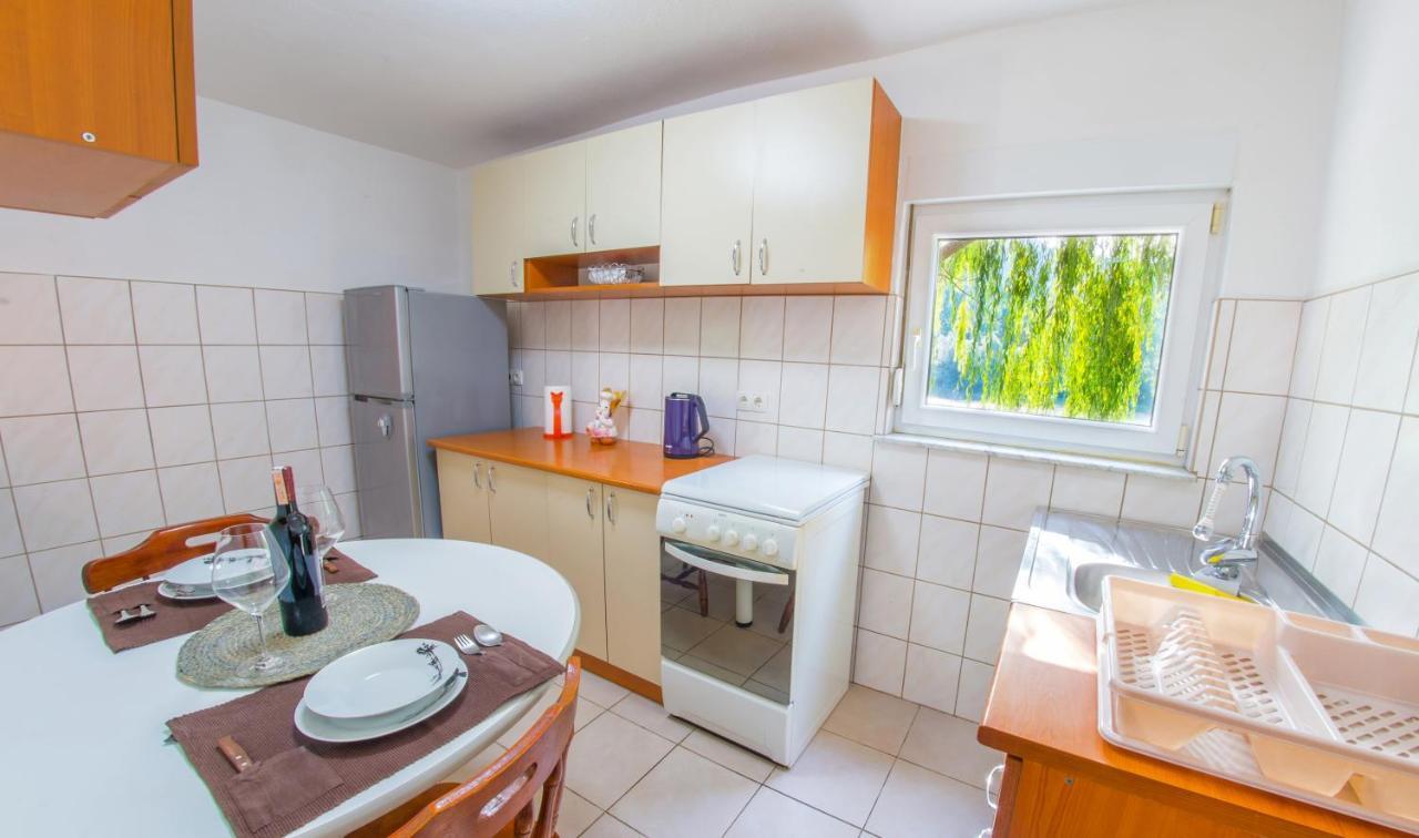 Holiday Home Narona モスタル エクステリア 写真